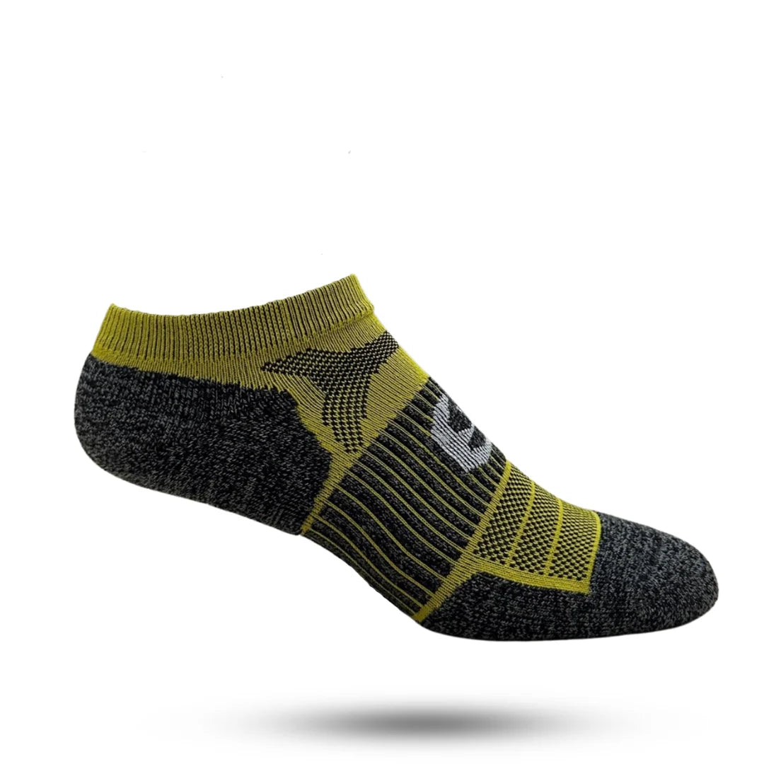 Amanda_socks_yellow